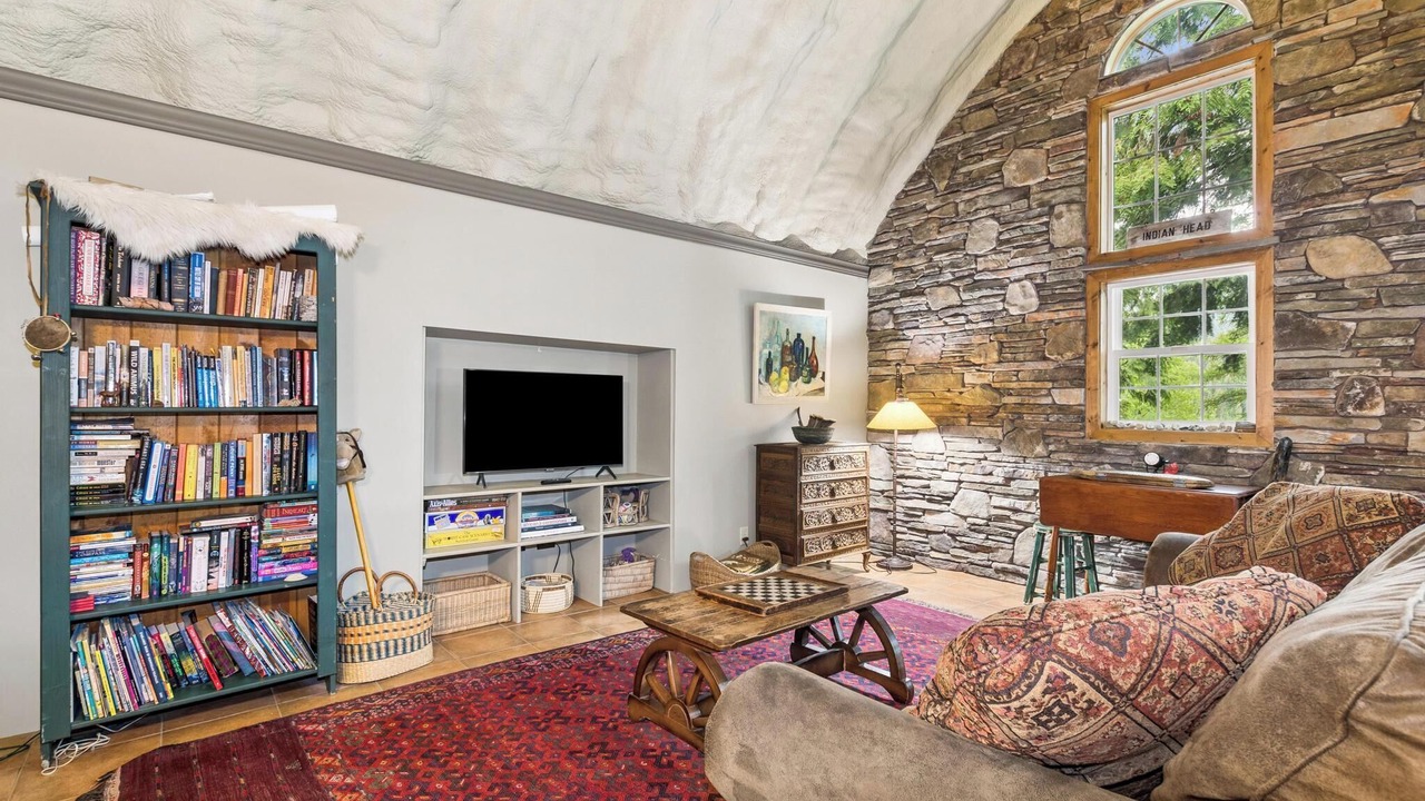 Photo of Livingroom in Columbia Falls