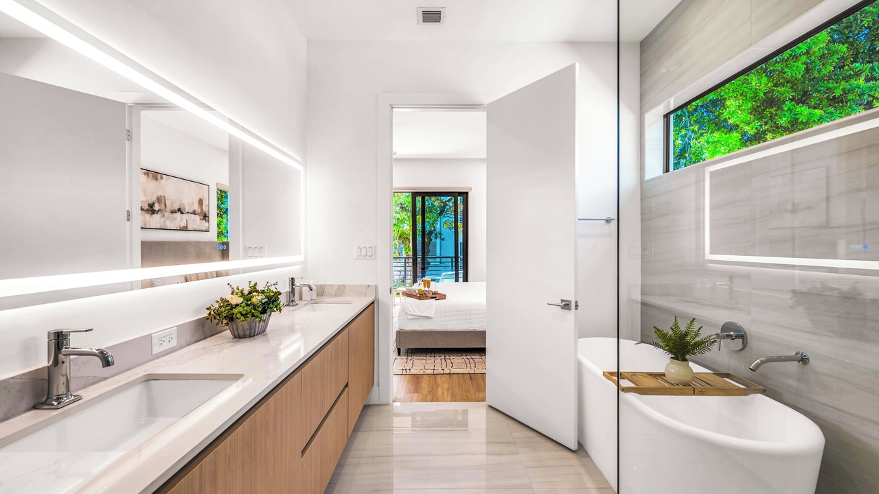 Photo of Bathroom in Harbordale