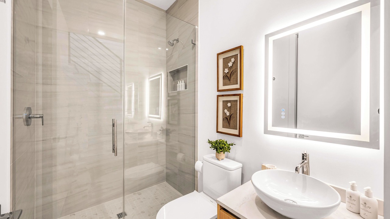 Photo of Bathroom in Harbordale