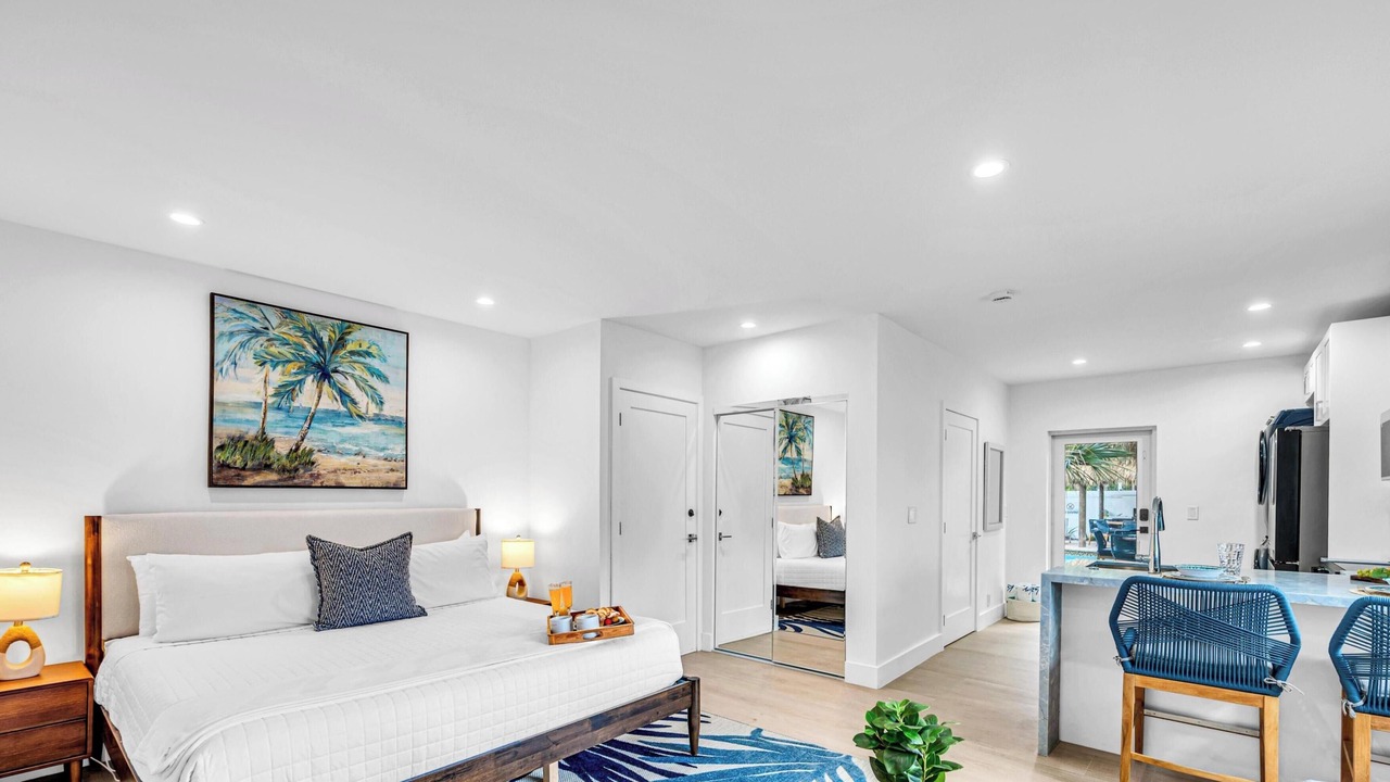 Photo of Bedroom in Lauderdale-by-the-Sea