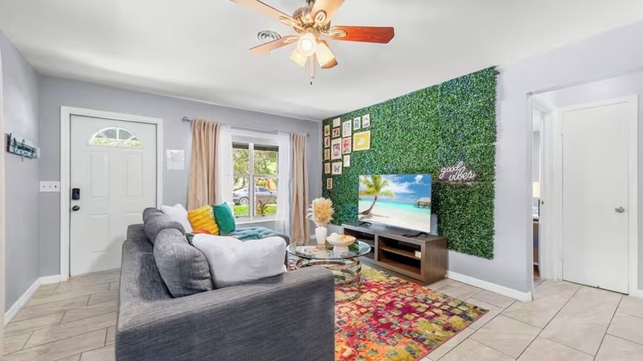 Photo of Livingroom in North Andrews Gardens
