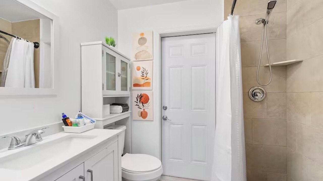 Photo of Bathroom in North Andrews Gardens