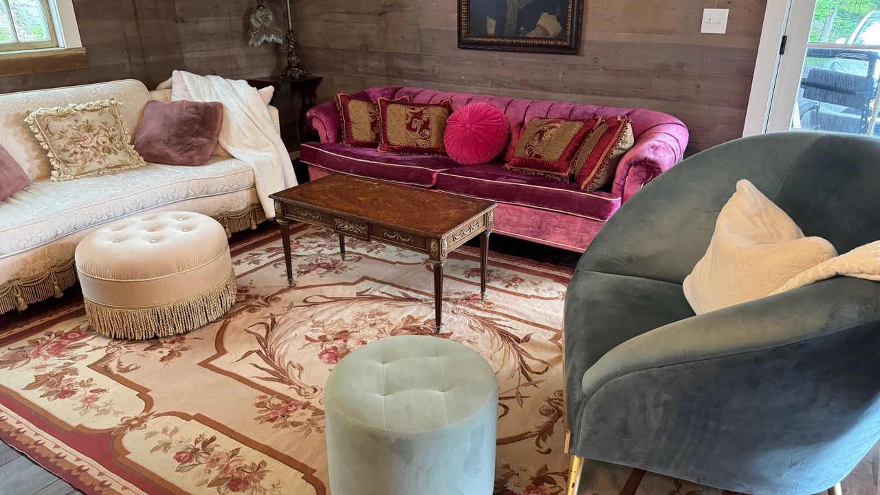 Photo of Livingroom in Lake Hill