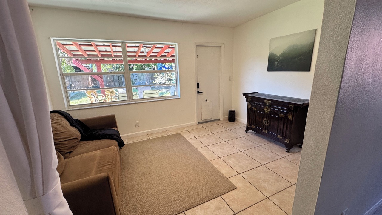 Photo of Livingroom in Poinsettia Heights