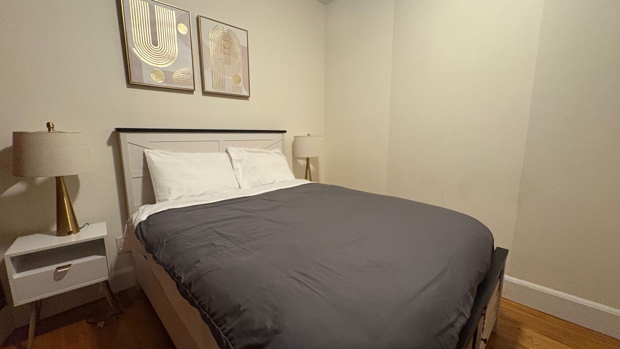 Photo of Bedroom in Midtown