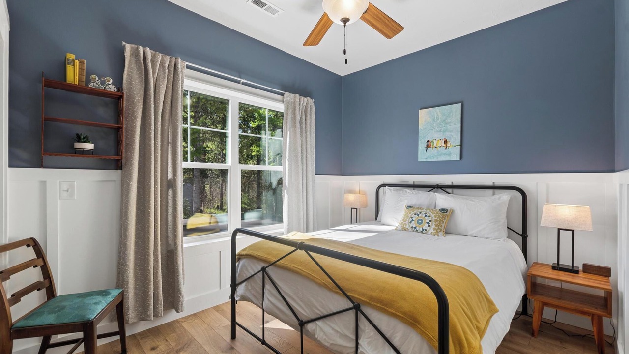 Photo of Bedroom in Martin City