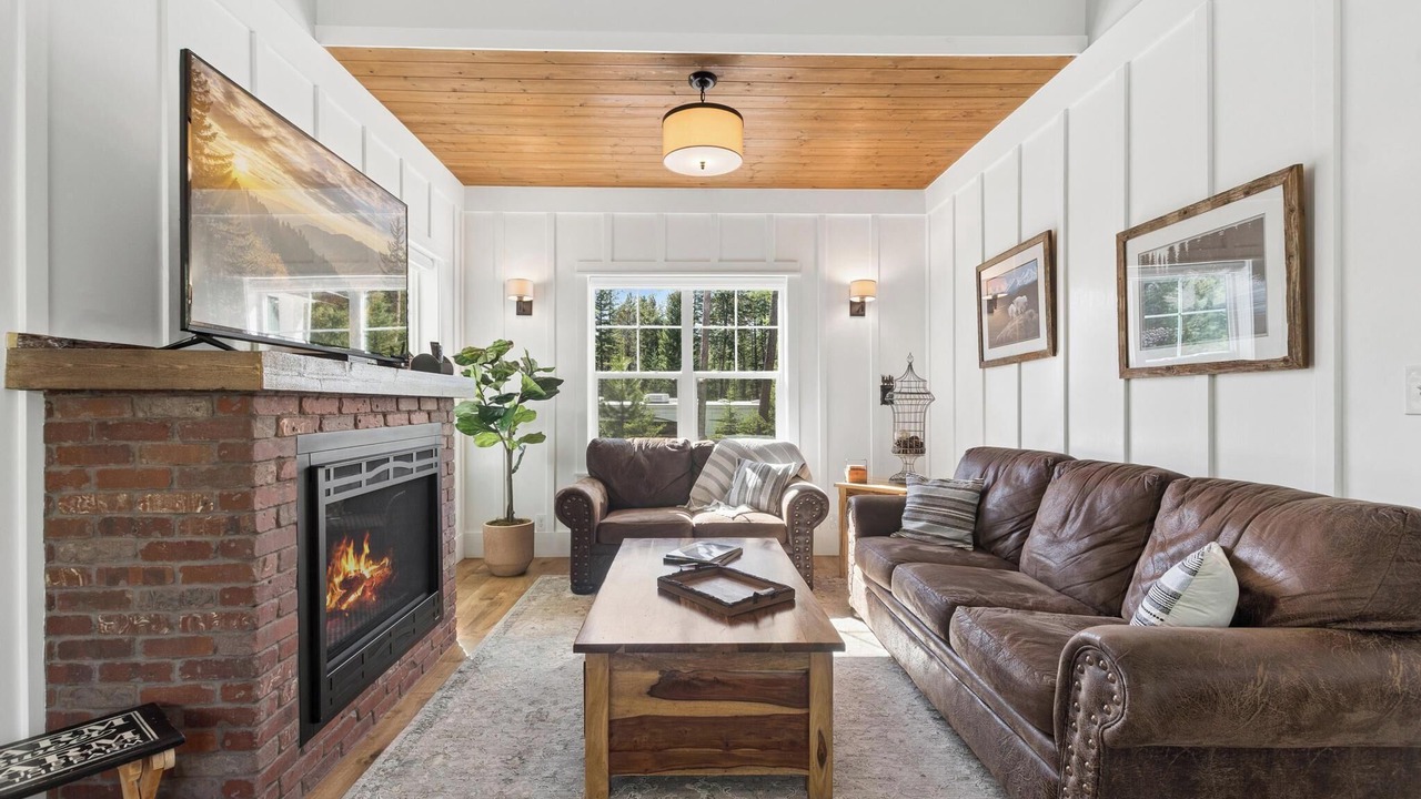 Photo of Livingroom in Martin City