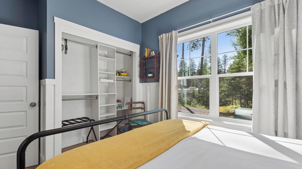 Photo of Bedroom in Martin City