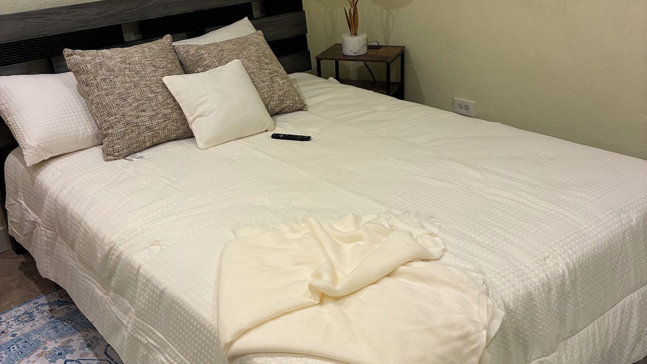 Photo of Bedroom in Davie