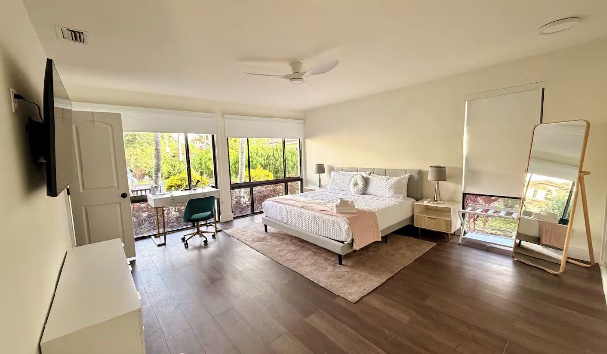 Photo of Bedroom in Hallandale Beach