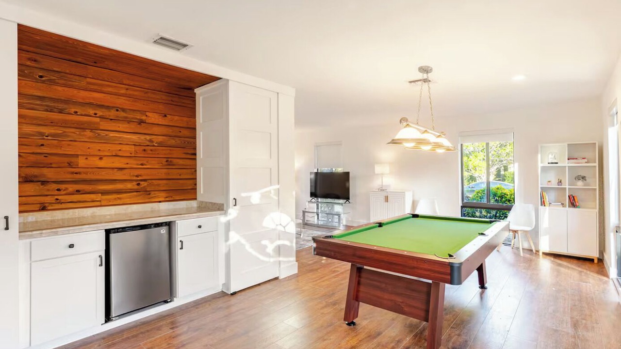 Photo of Bedroom in Hallandale Beach