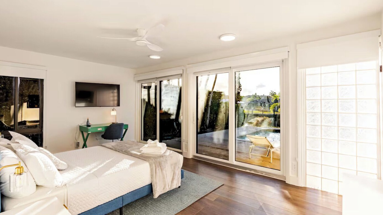 Photo of Bedroom in Hallandale Beach