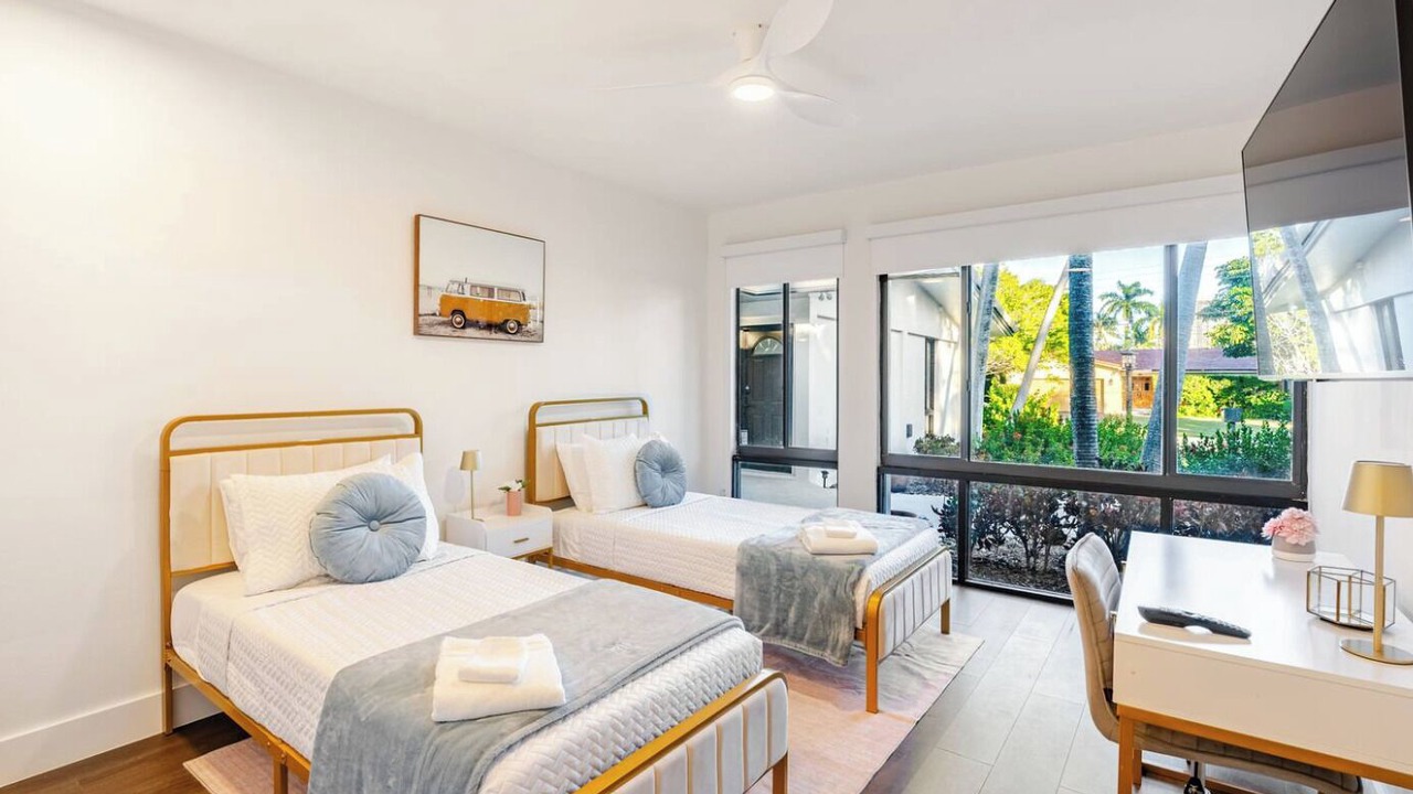 Photo of Bedroom in Hallandale Beach