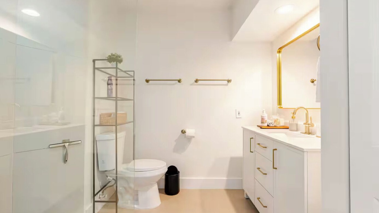 Photo of Bathroom in Hallandale Beach