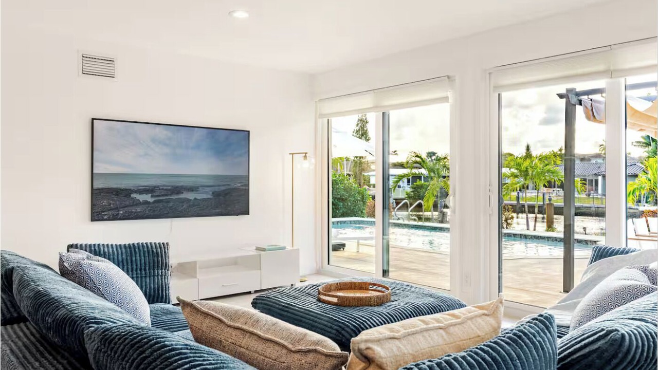 Photo of Livingroom in Hallandale Beach