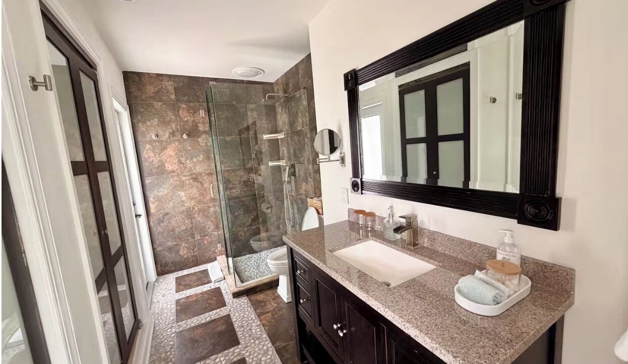 Photo of Bathroom in Hallandale Beach