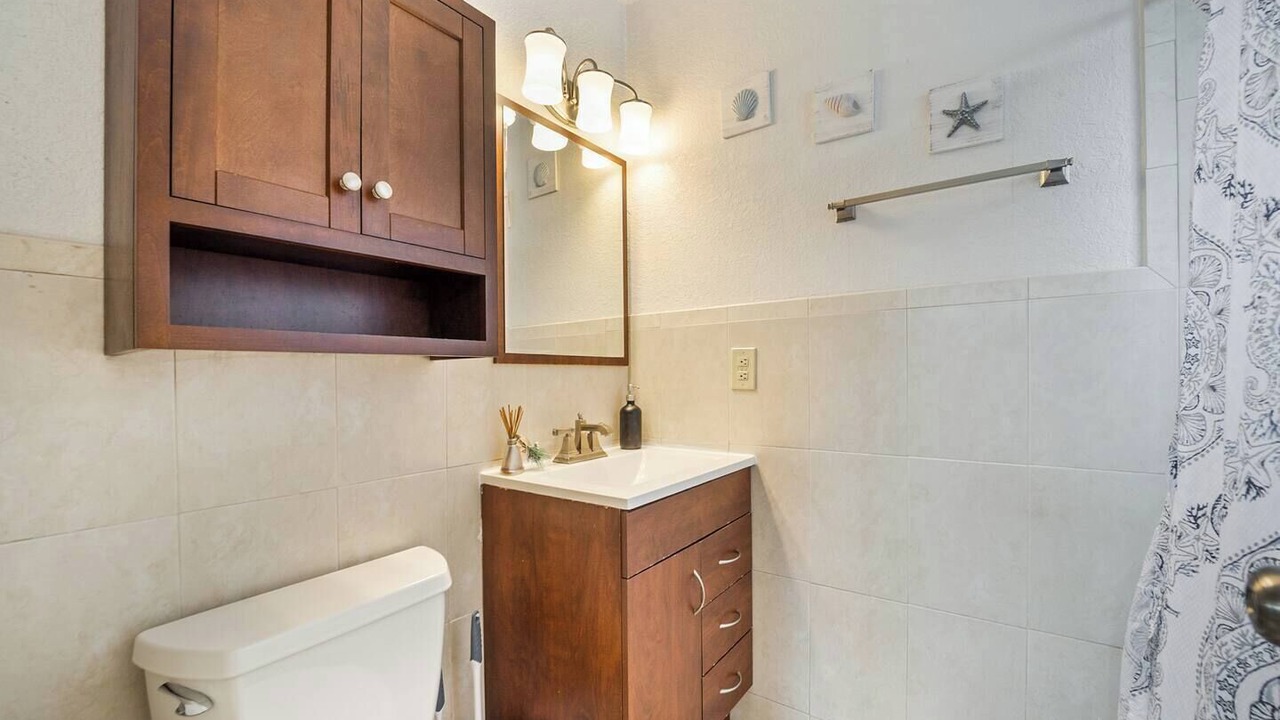 Photo of Bathroom in Driftwood