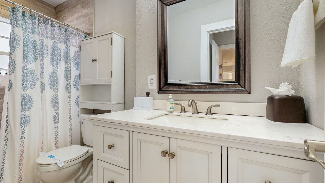 Photo of Bathroom in Middle River Terrace