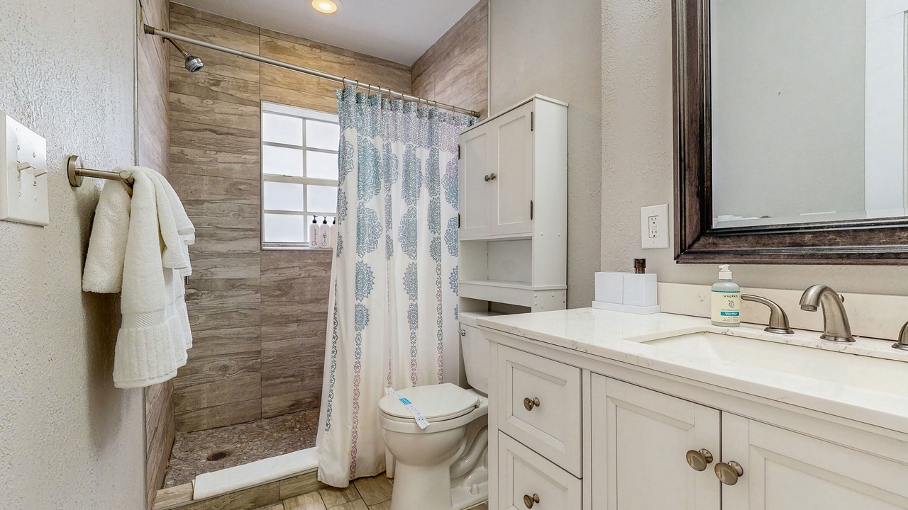 Photo of Bathroom in Middle River Terrace