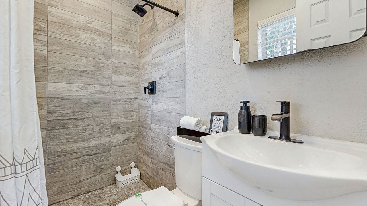 Photo of Bathroom in Middle River Terrace