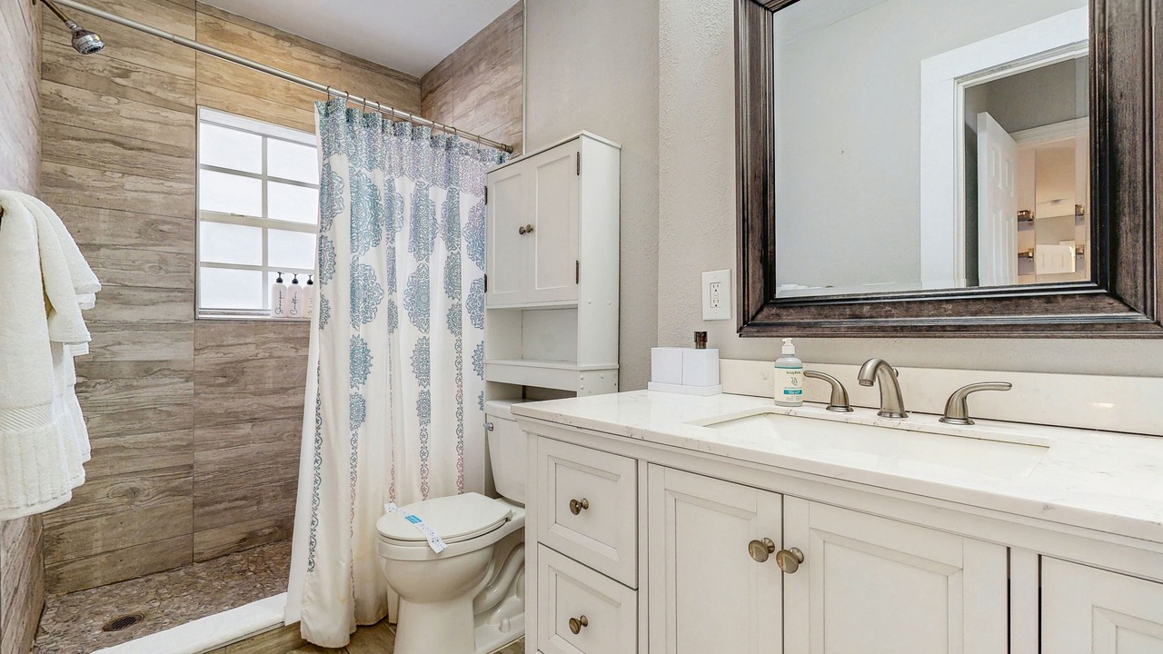 Photo of Bathroom in Middle River Terrace