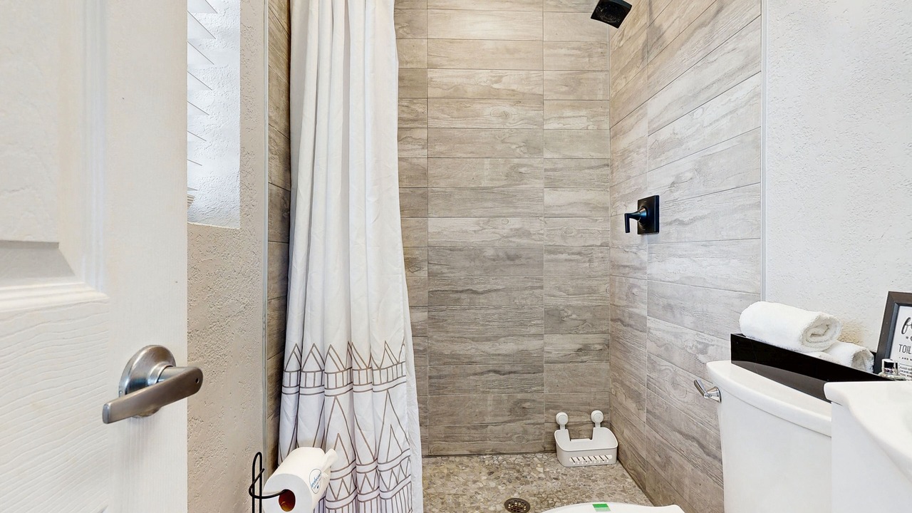 Photo of Bathroom in Middle River Terrace
