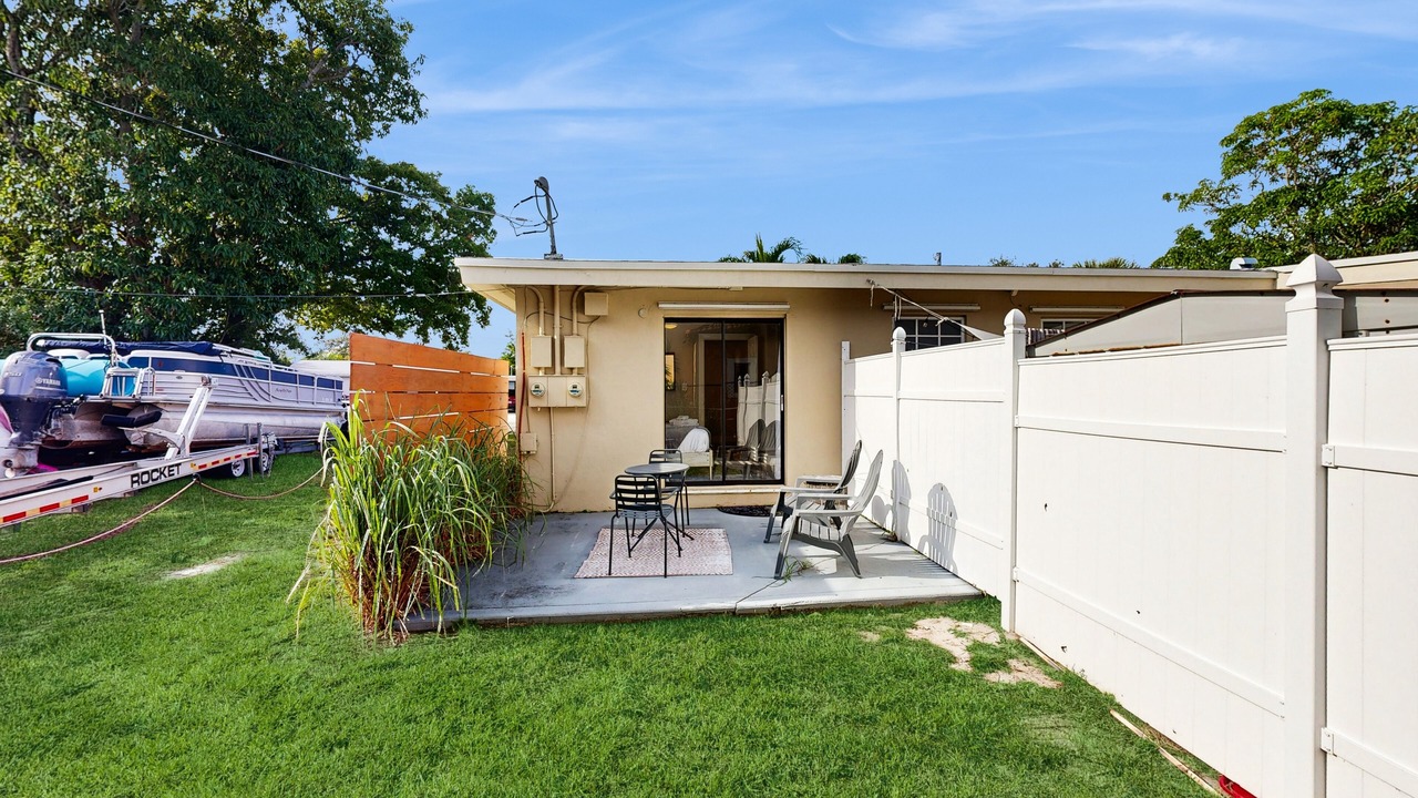Photo of Outdoor in Middle River Terrace