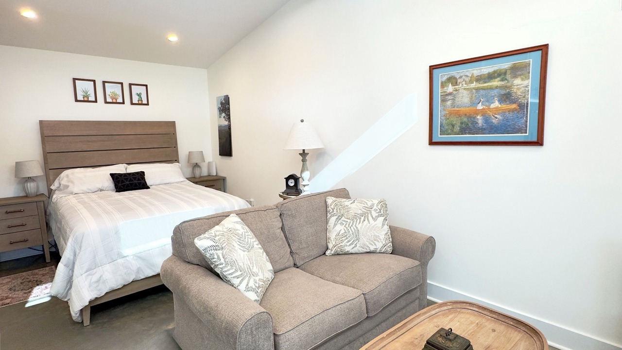 Photo of Bedroom in Fry's Spring