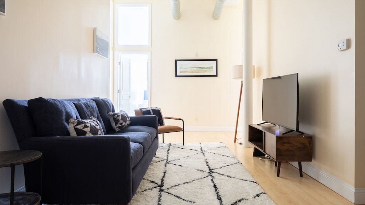 Photo of Livingroom in Downtown Boston