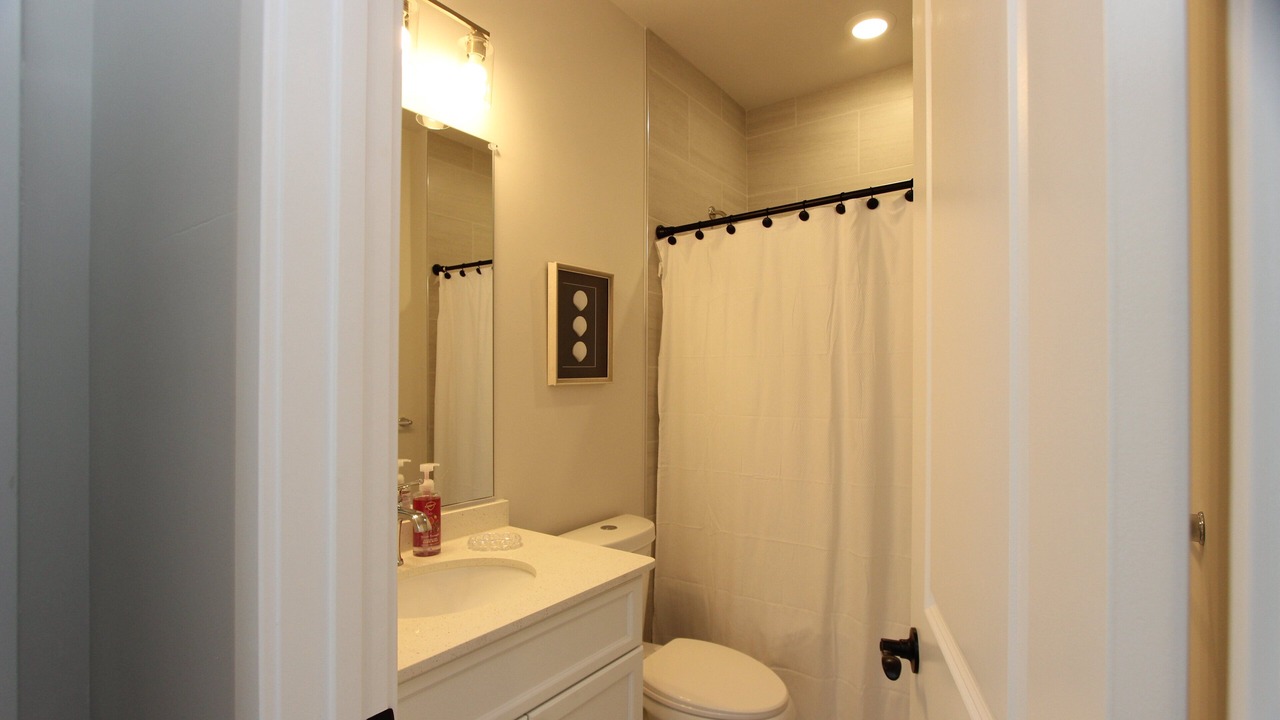 Photo of Bathroom in Parole