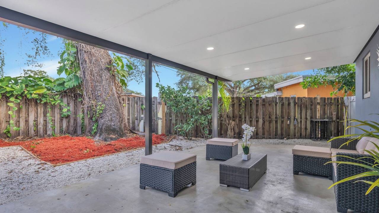 Photo of Patio Balcony in Miami Gardens