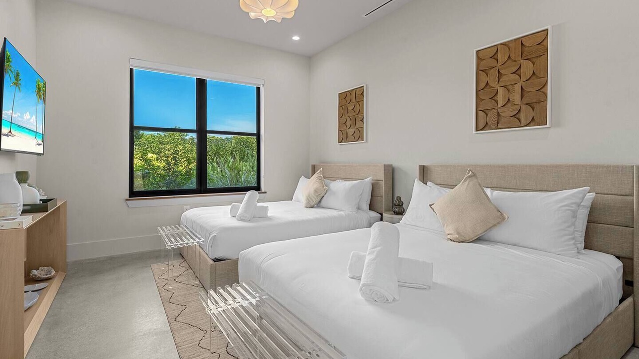 Photo of Bedroom in Golden Glades
