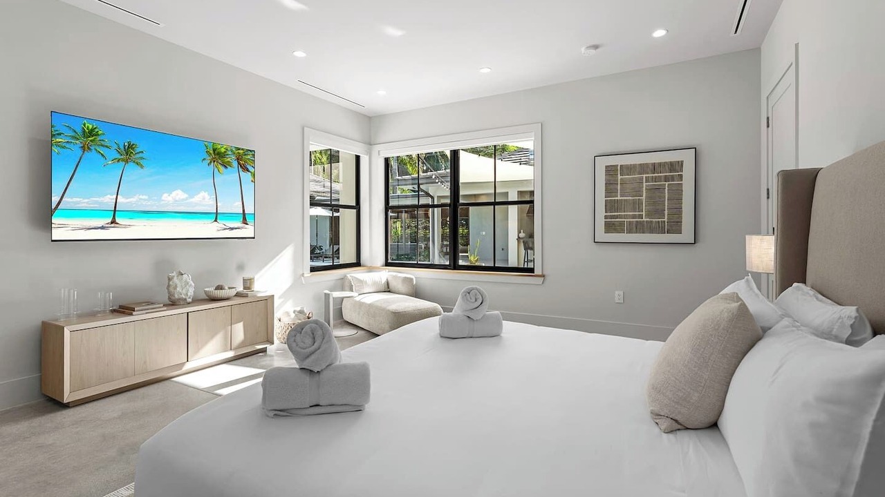 Photo of Bedroom in Golden Glades