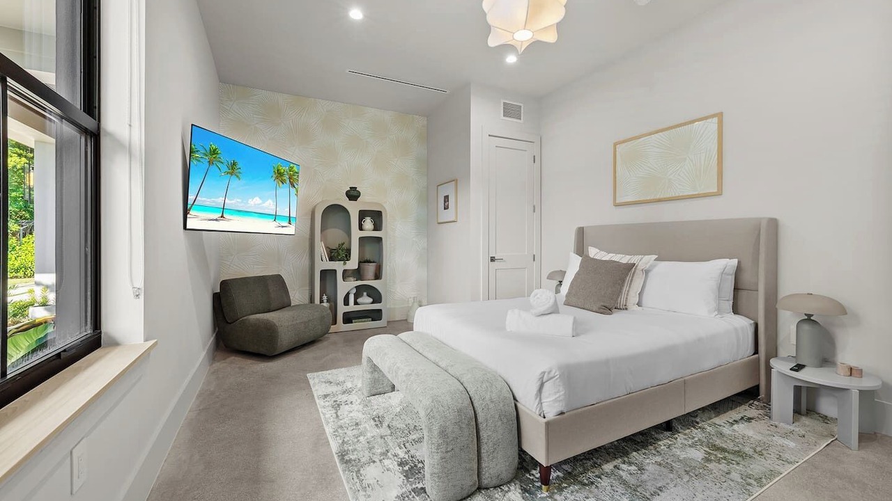 Photo of Bedroom in Golden Glades