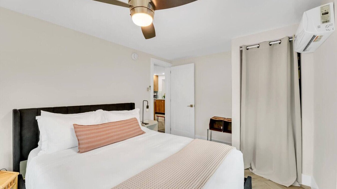 Photo of Bedroom in Middle River Terrace