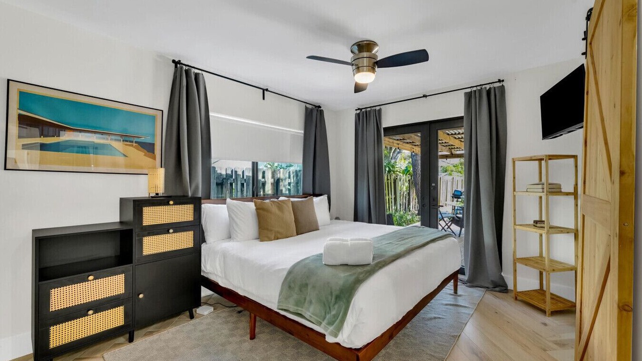 Photo of Bedroom in Middle River Terrace