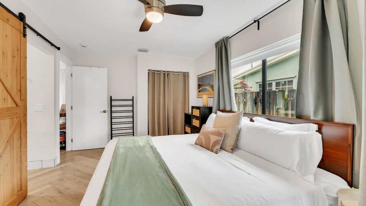 Photo of Bedroom in Middle River Terrace