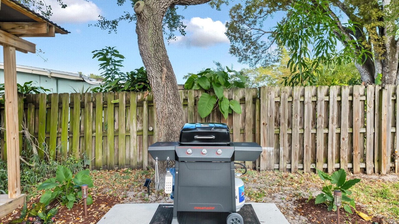 Photo of Outdoor in Middle River Terrace