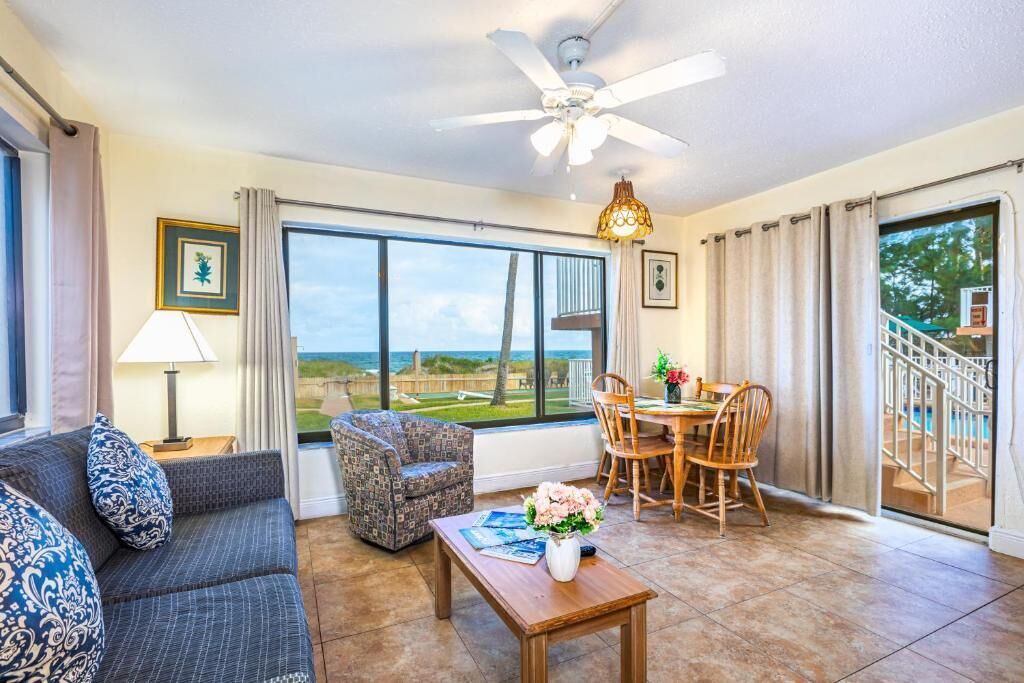 Photo of Livingroom in Deerfield Beach