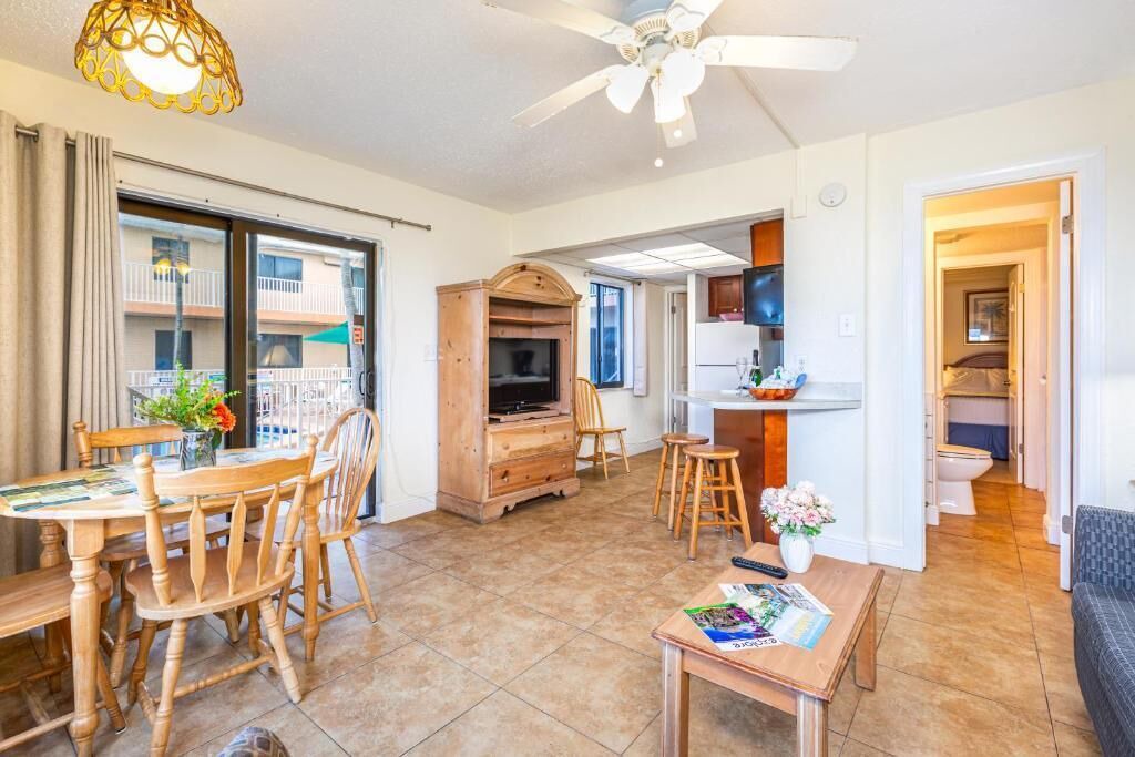 Photo of Livingroom in Deerfield Beach