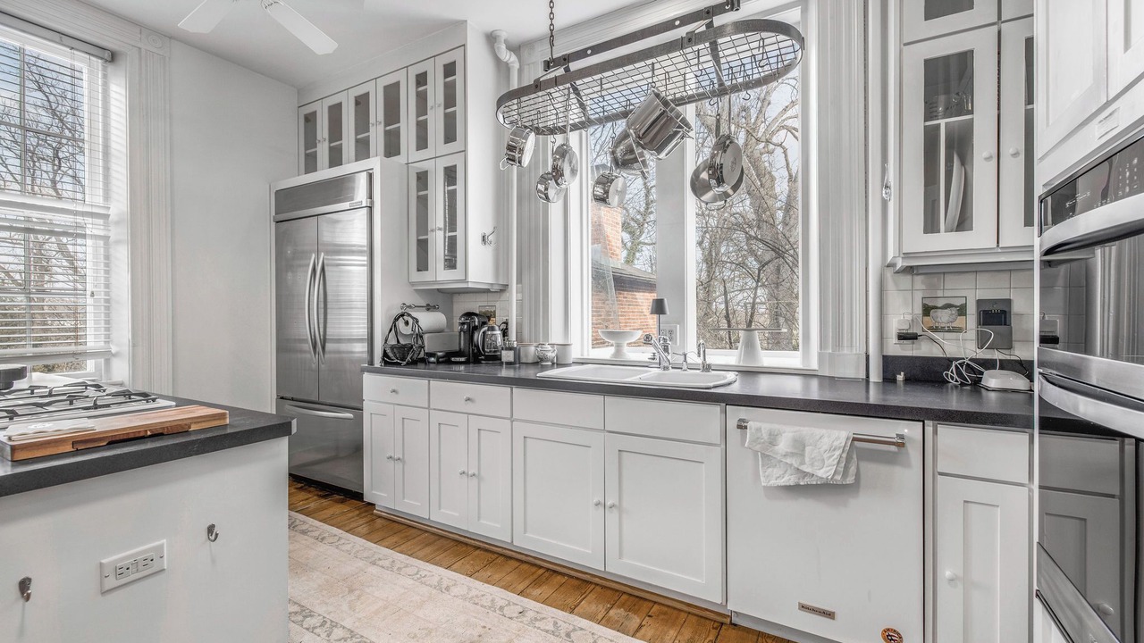 Photo of Kitchen in North Downtown