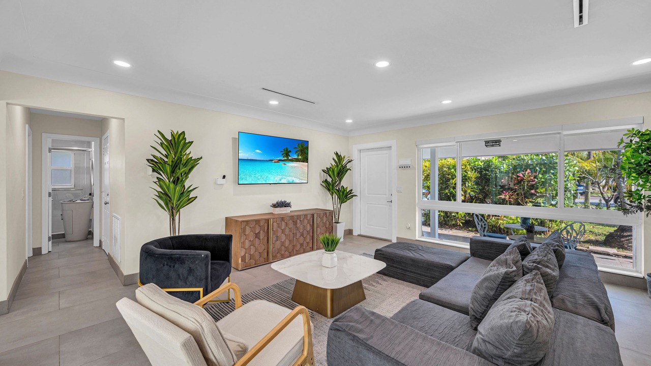 Photo of Livingroom in Garden Isles