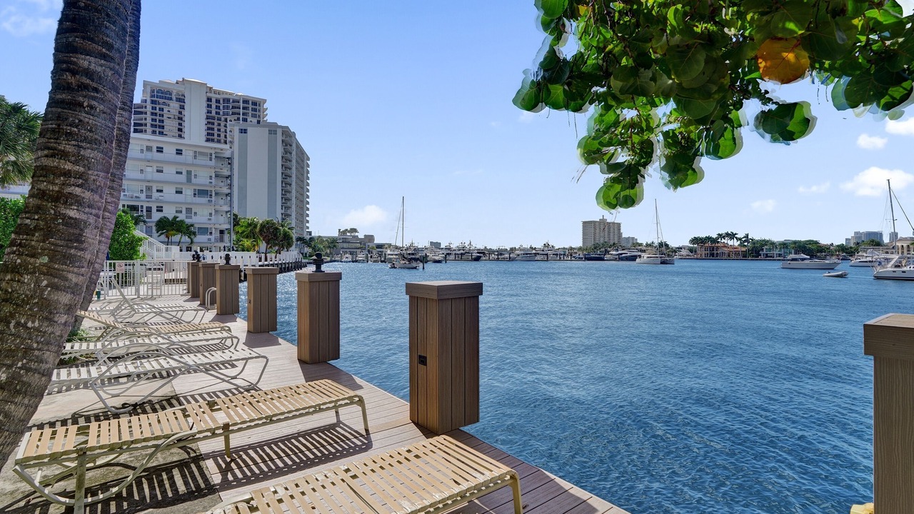 Photo of Patio Balcony in Central Beach