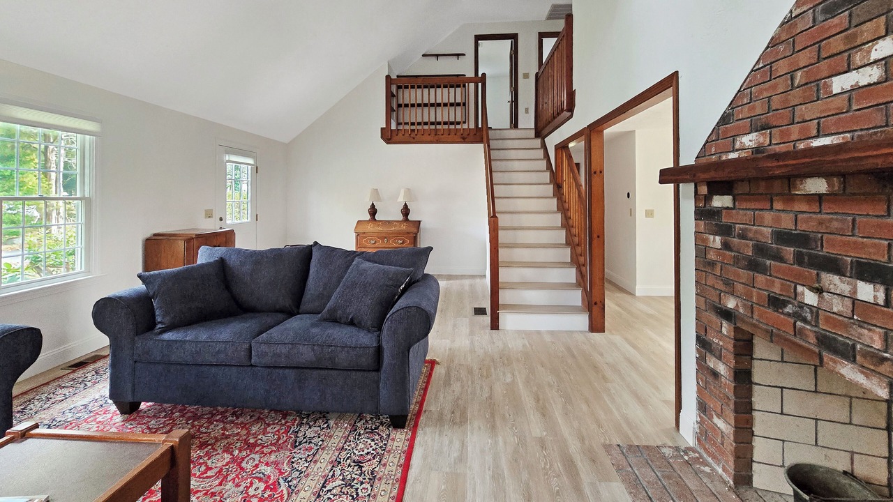 Photo of Livingroom in West Falmouth