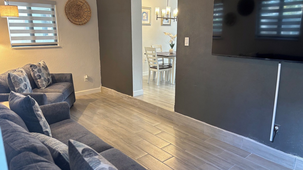 Photo of Livingroom in Miami Gardens