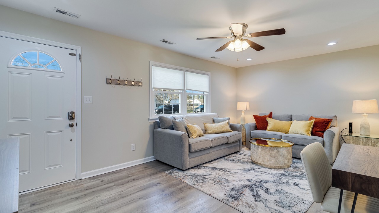 Photo of Livingroom in Leonardtown