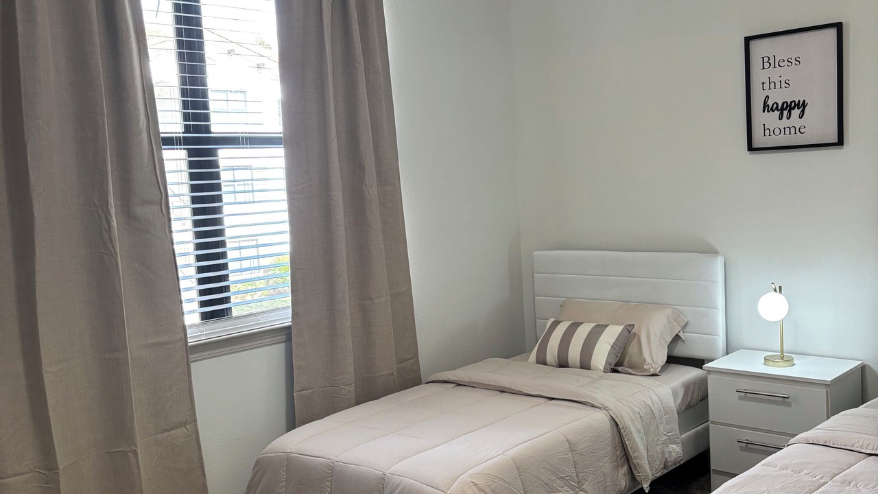 Photo of Bedroom in Miramar