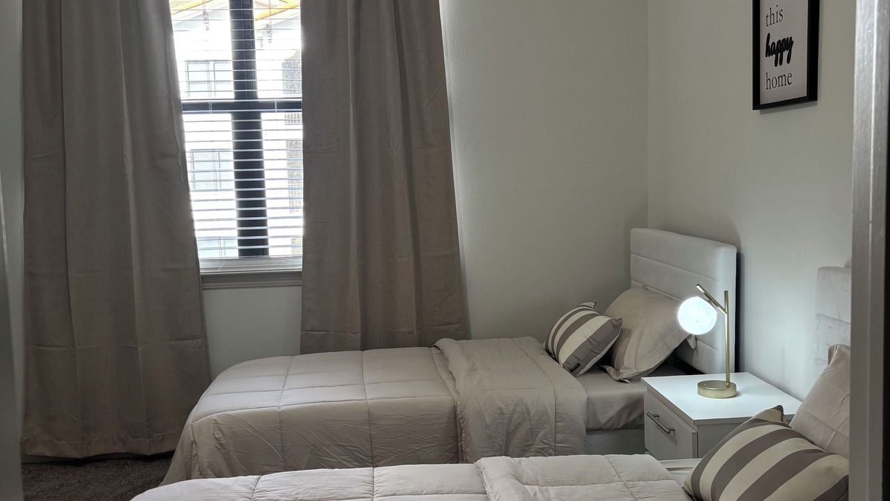 Photo of Bedroom in Miramar