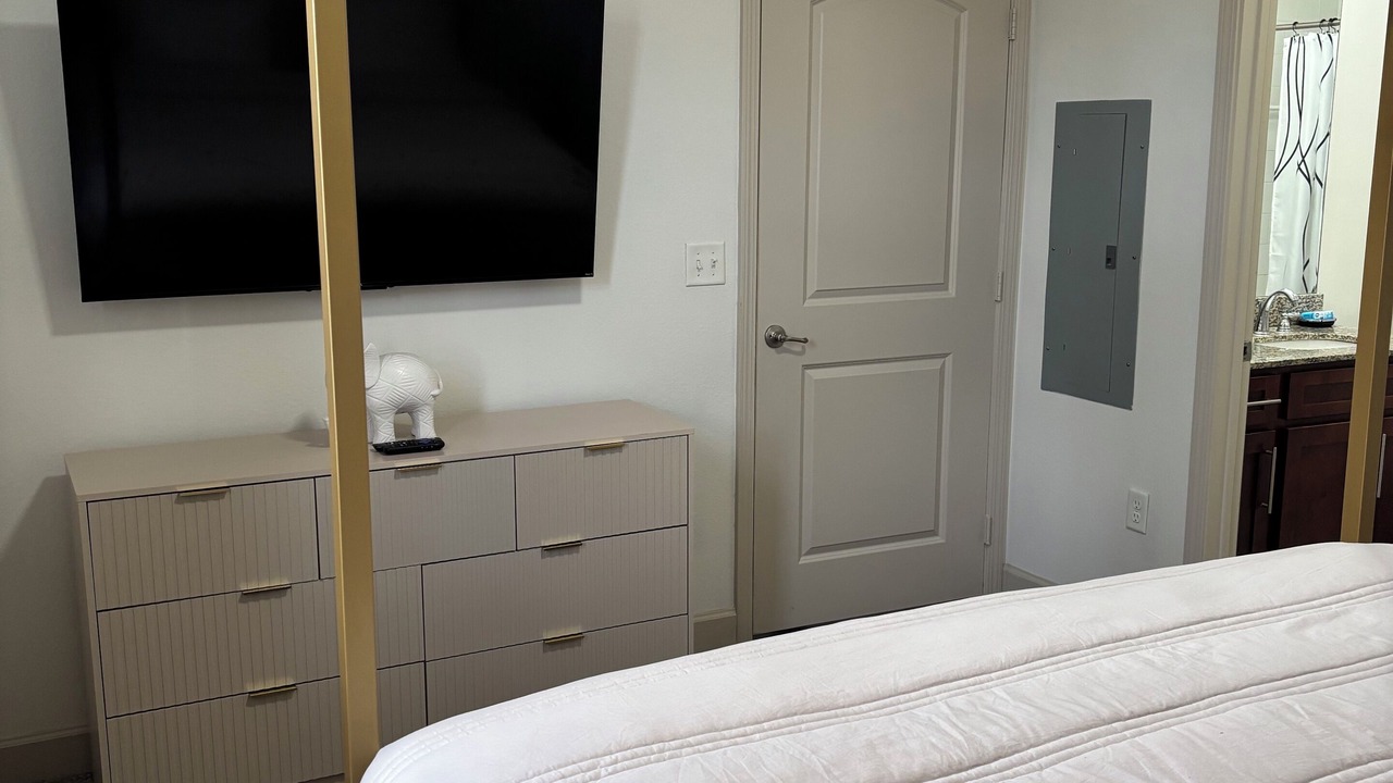 Photo of Bedroom in Miramar