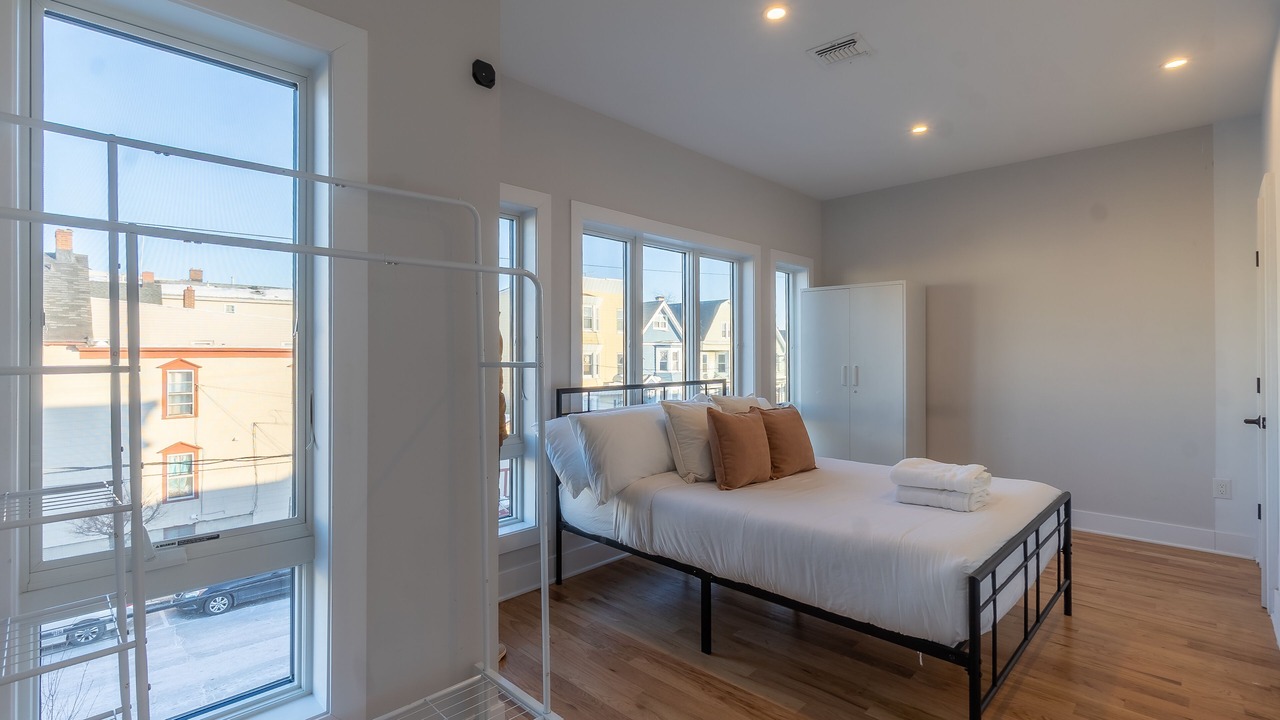 Photo of Bedroom in East Newark